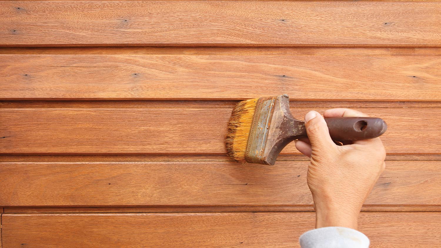 วิธีเลือกสีทาบ้านให้เหมาะกับวัสดุผนัง ผนังบ้านใช้สีอะไรทา?